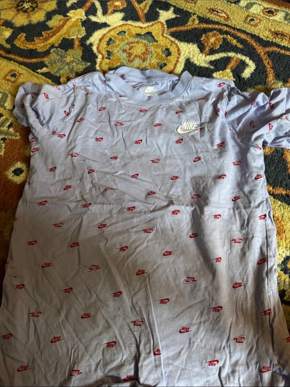 Nike Lavender T‑Shirt with Small Red Swoosh Print boys size XL